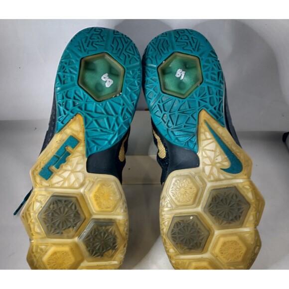 Nike LeBron James 12 XII Low “Black Green Metallic Gold” US men's 11  724557-070 - Picture 12 of 14